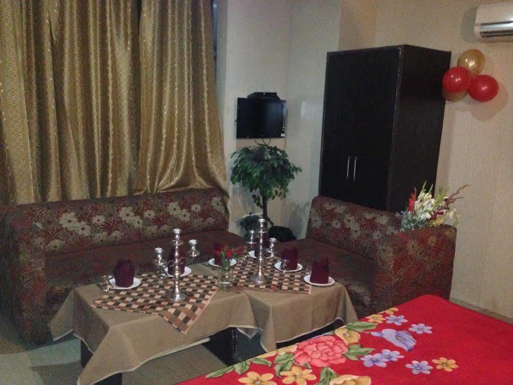 Hotel Silver Stone Λουντιάνα Εξωτερικό φωτογραφία